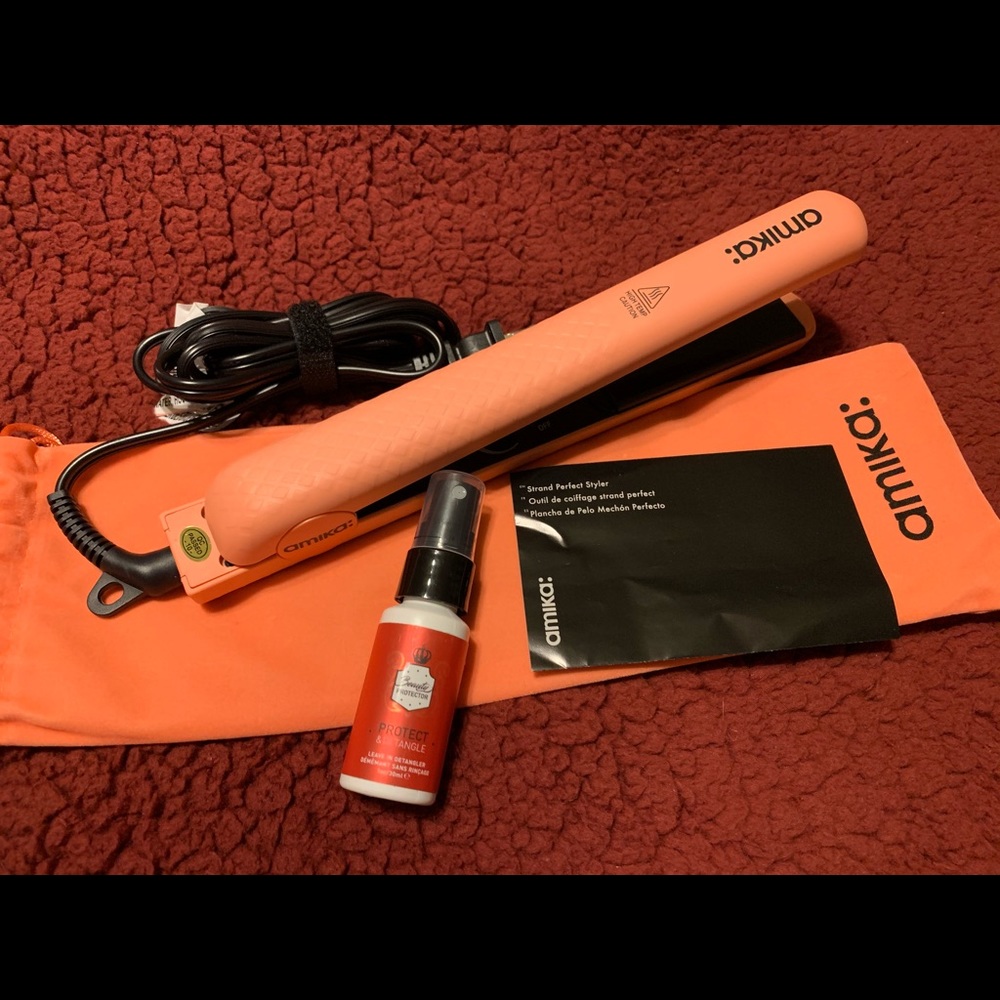 AMIKA straightener + Mini Beauty heat protector